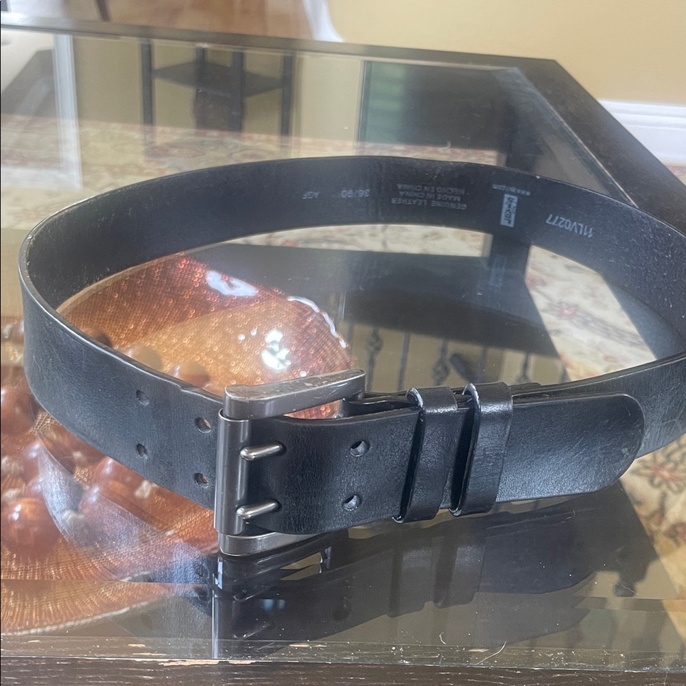 Levi's Classic Black Leather Belt Size 36